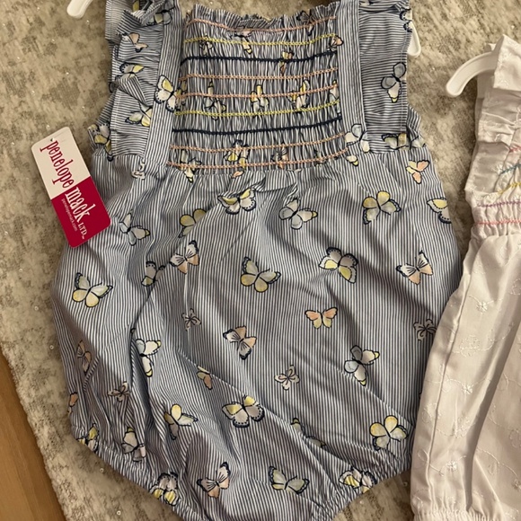 Penelope Mack set of two baby outfits - Picture 3 of 6
